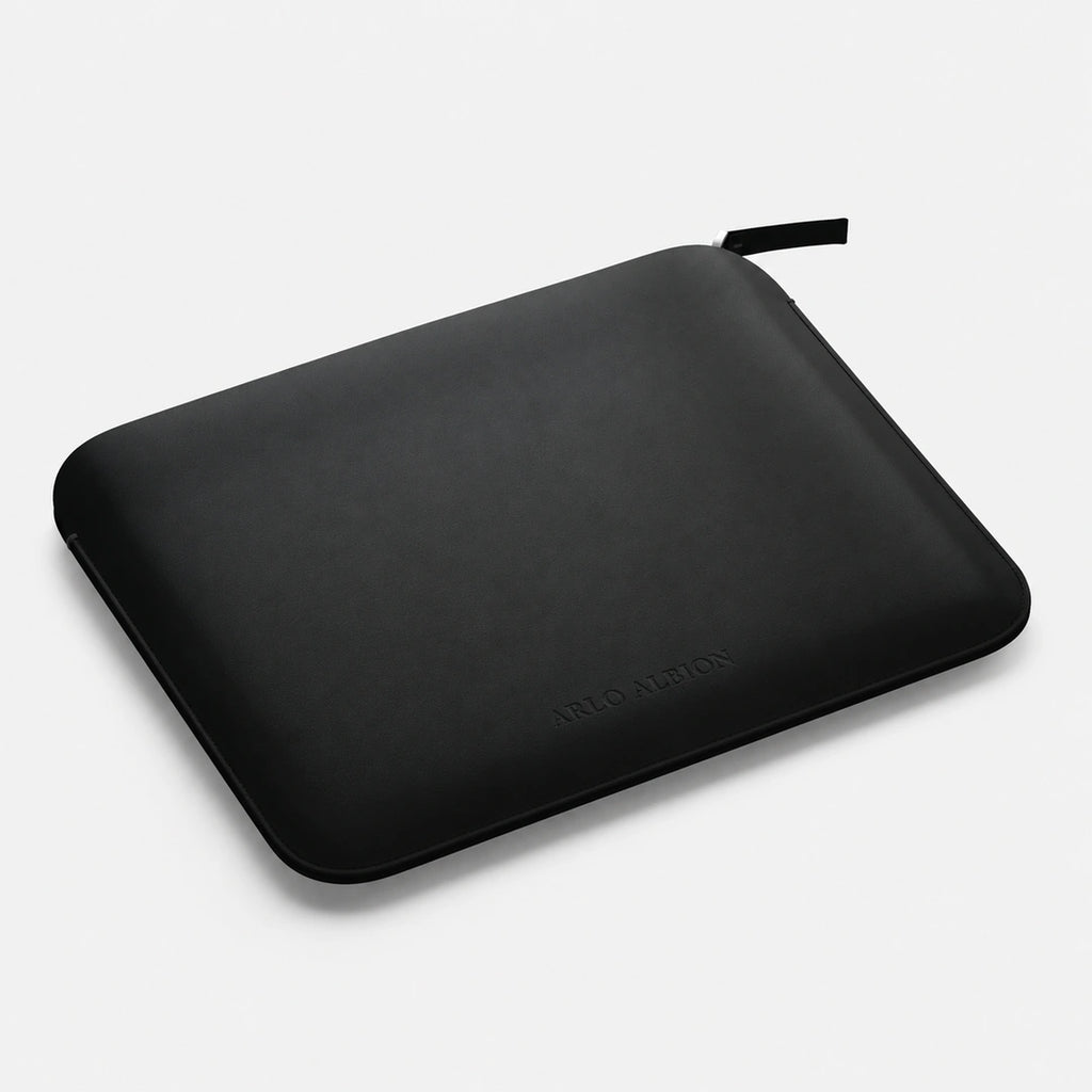 Luxury Nappa Leather MacBook Pro 16" sleeve with zip - Black