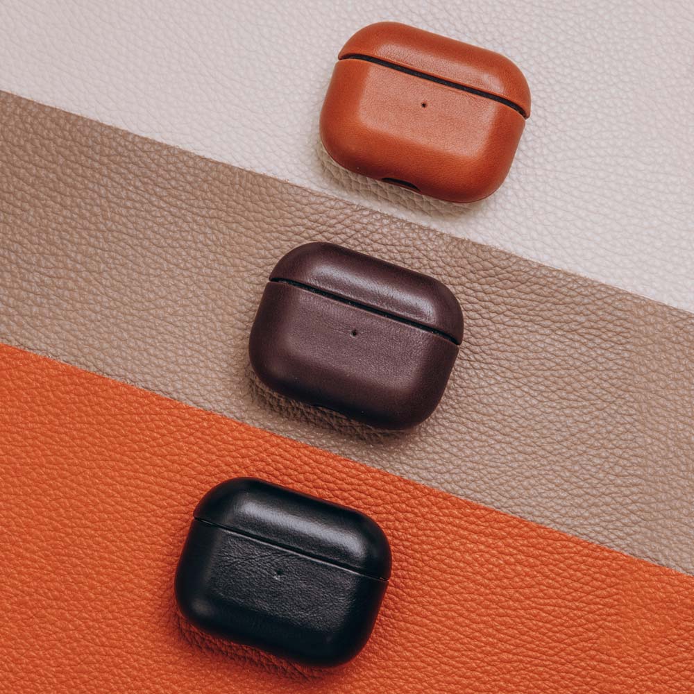 Leather AirPods (4th Generation) Case - Black