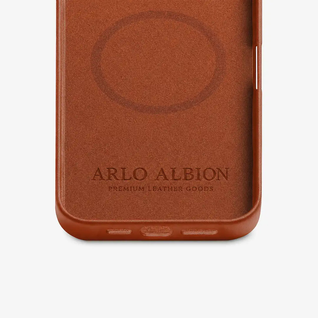 iPhone 16 Pro Max Leather Shell Case Metal, MagSafe - Saddle Brown