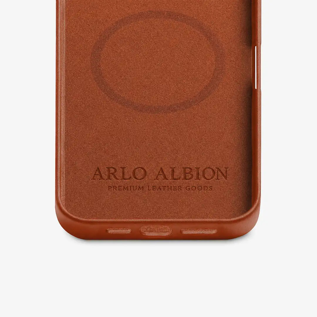 iPhone 16 Pro Leather Shell Case Metal, MagSafe - Saddle Brown