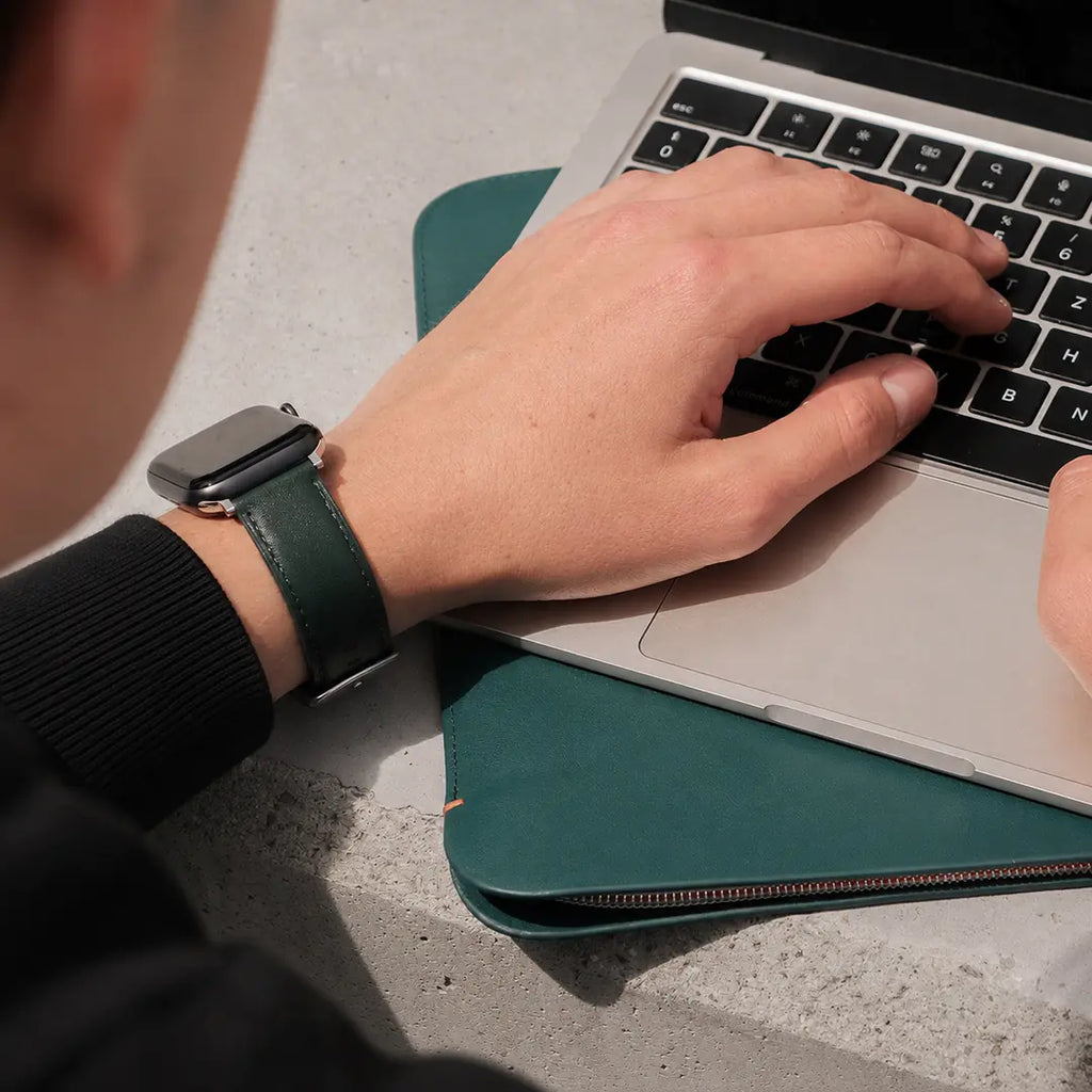 Luxury Nappa Leather MacBook Pro 13" sleeve with zip - Avocado Green
