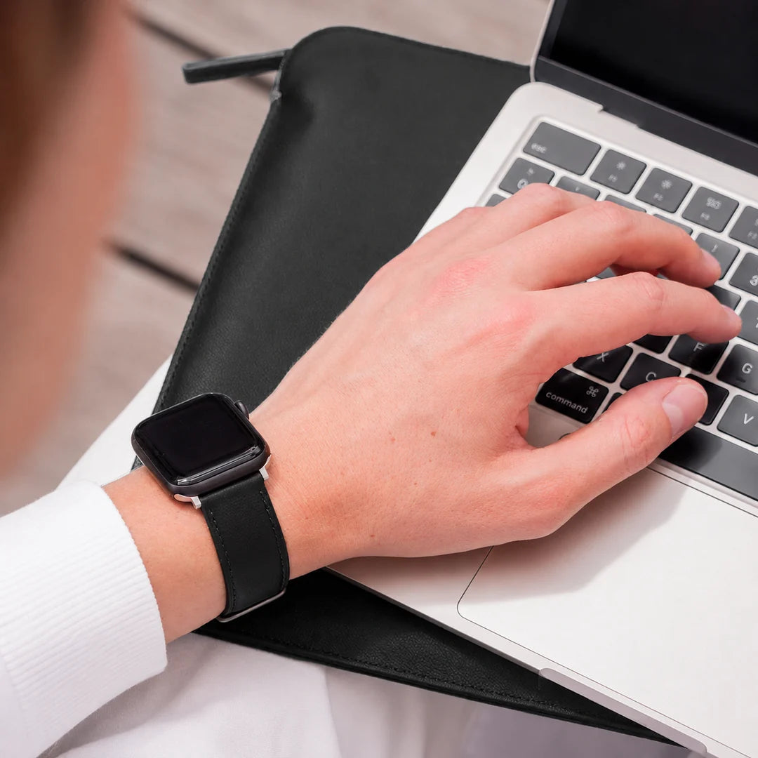 Luxury Nappa Leather MacBook Pro 16" sleeve with zip - Black